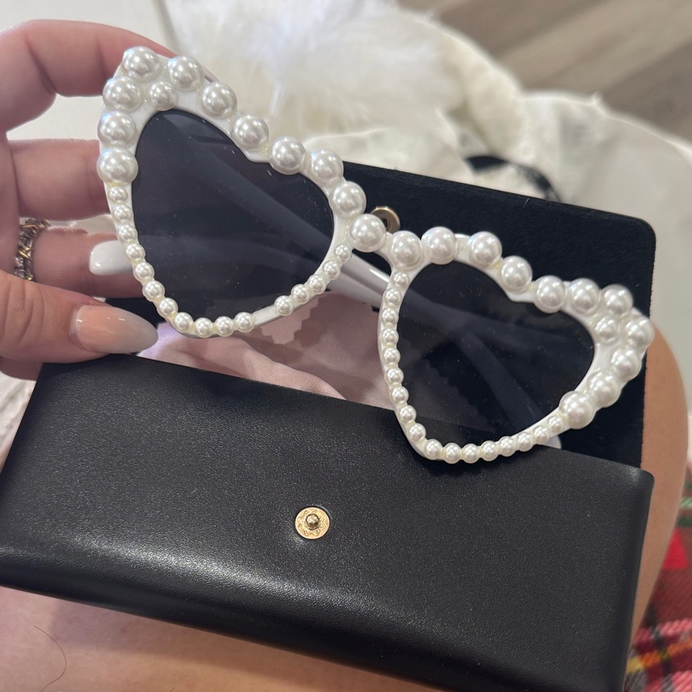 Heart-Shaped Pearl Embellished Sunglasses